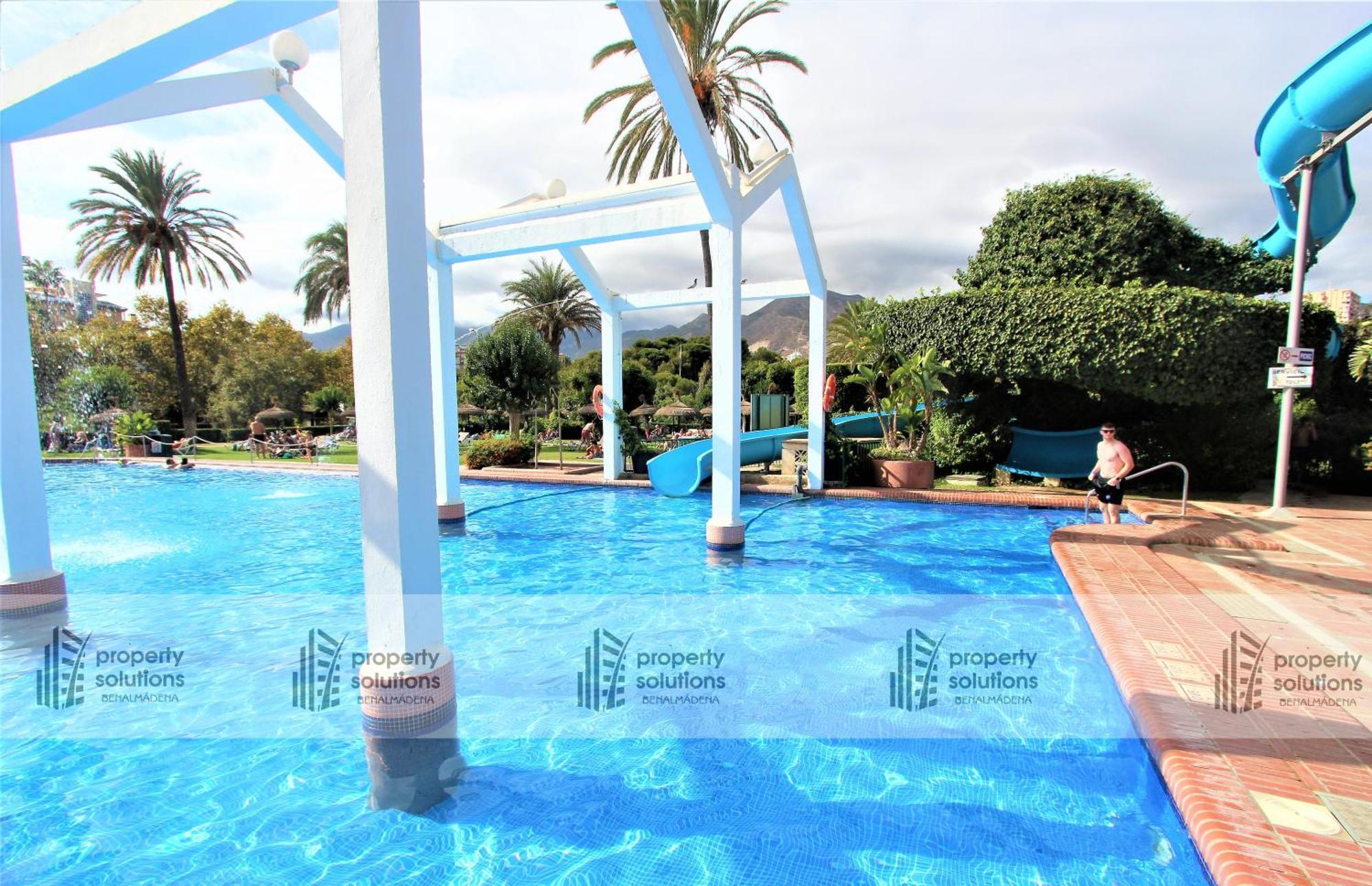 Benalbeach 1010 - Vista Al Mar - Piscina Todo El Ano - Primera Linea De Playa Benalmadena Bagian luar foto