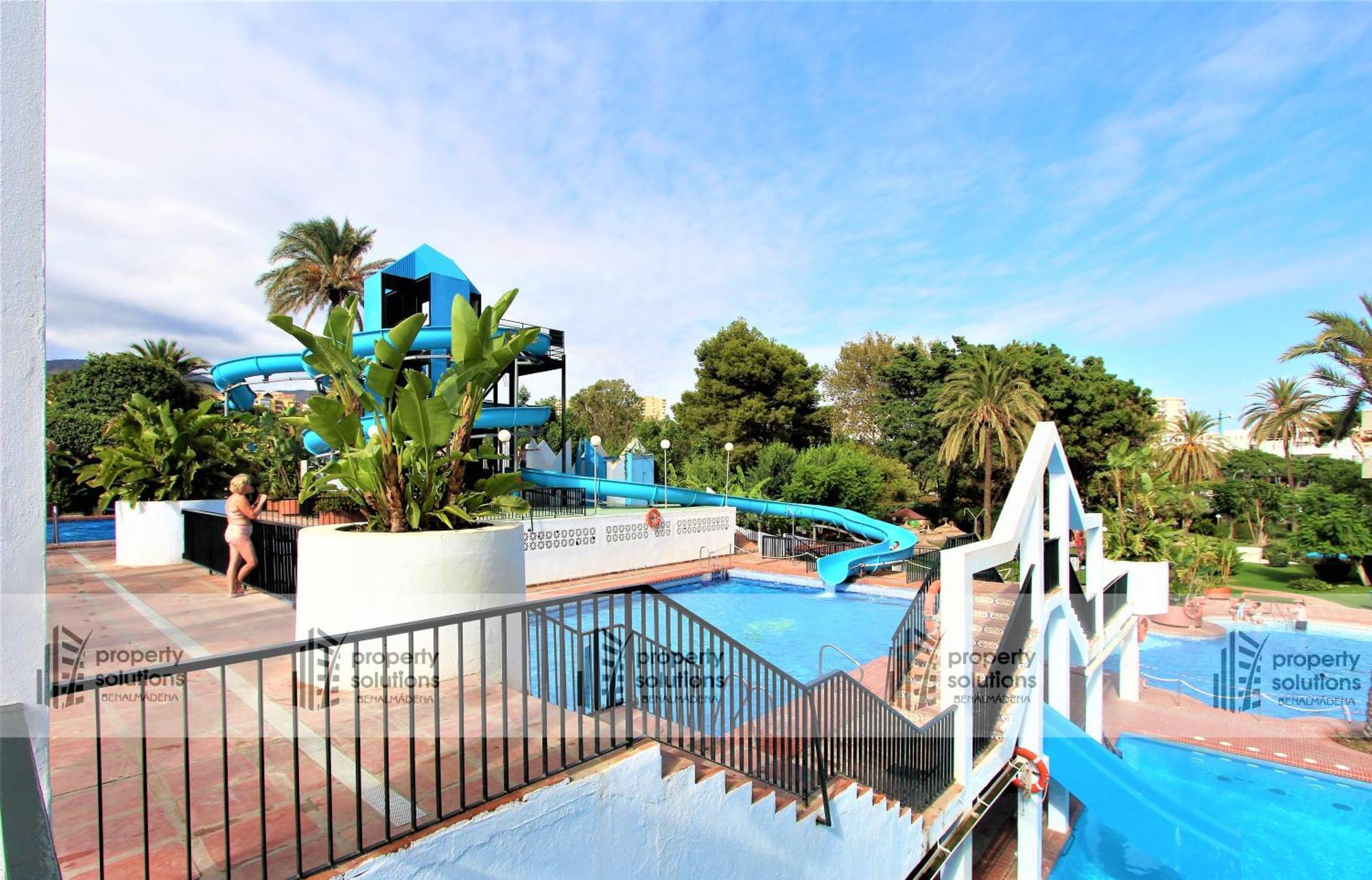 Benalbeach 1010 - Vista Al Mar - Piscina Todo El Ano - Primera Linea De Playa Benalmadena Bagian luar foto